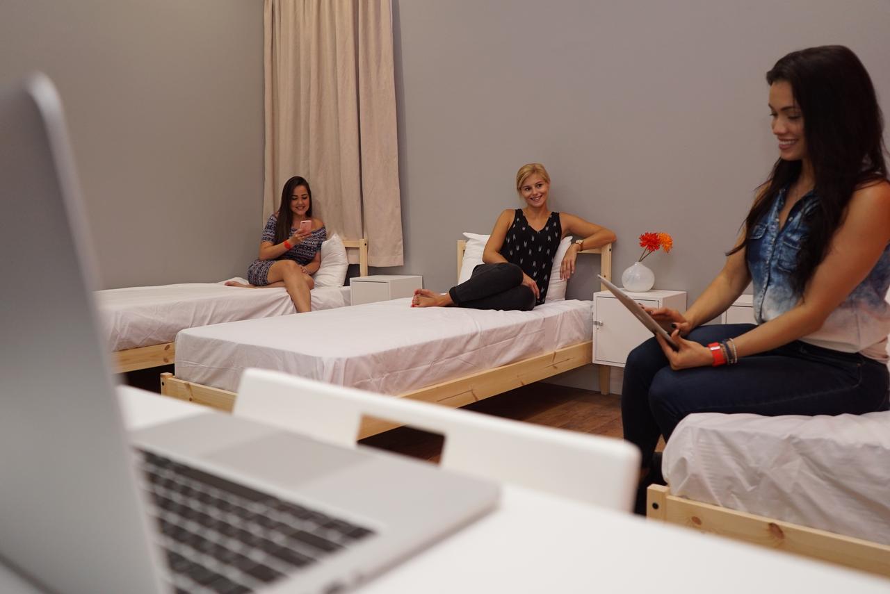 Cozzystay Accommodation Пърт Екстериор снимка