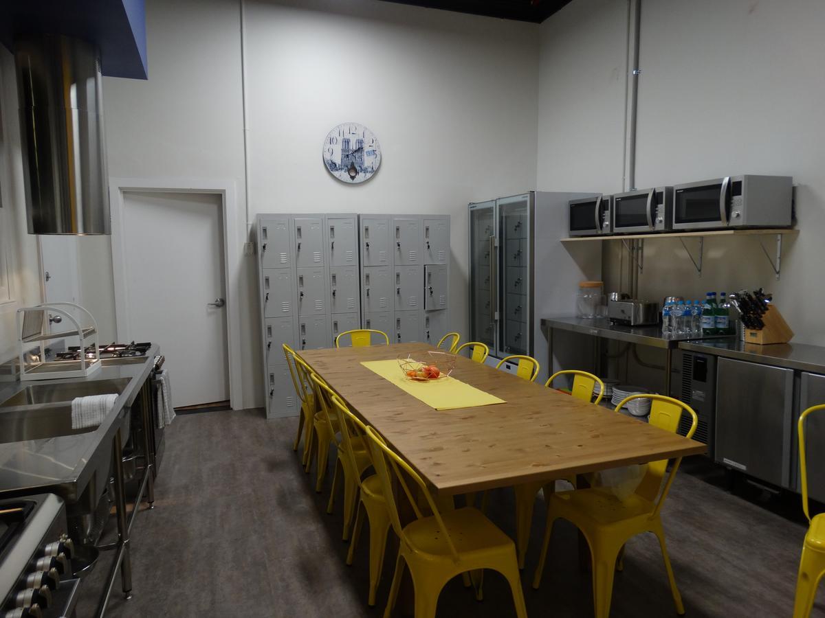 Cozzystay Accommodation Пърт Екстериор снимка